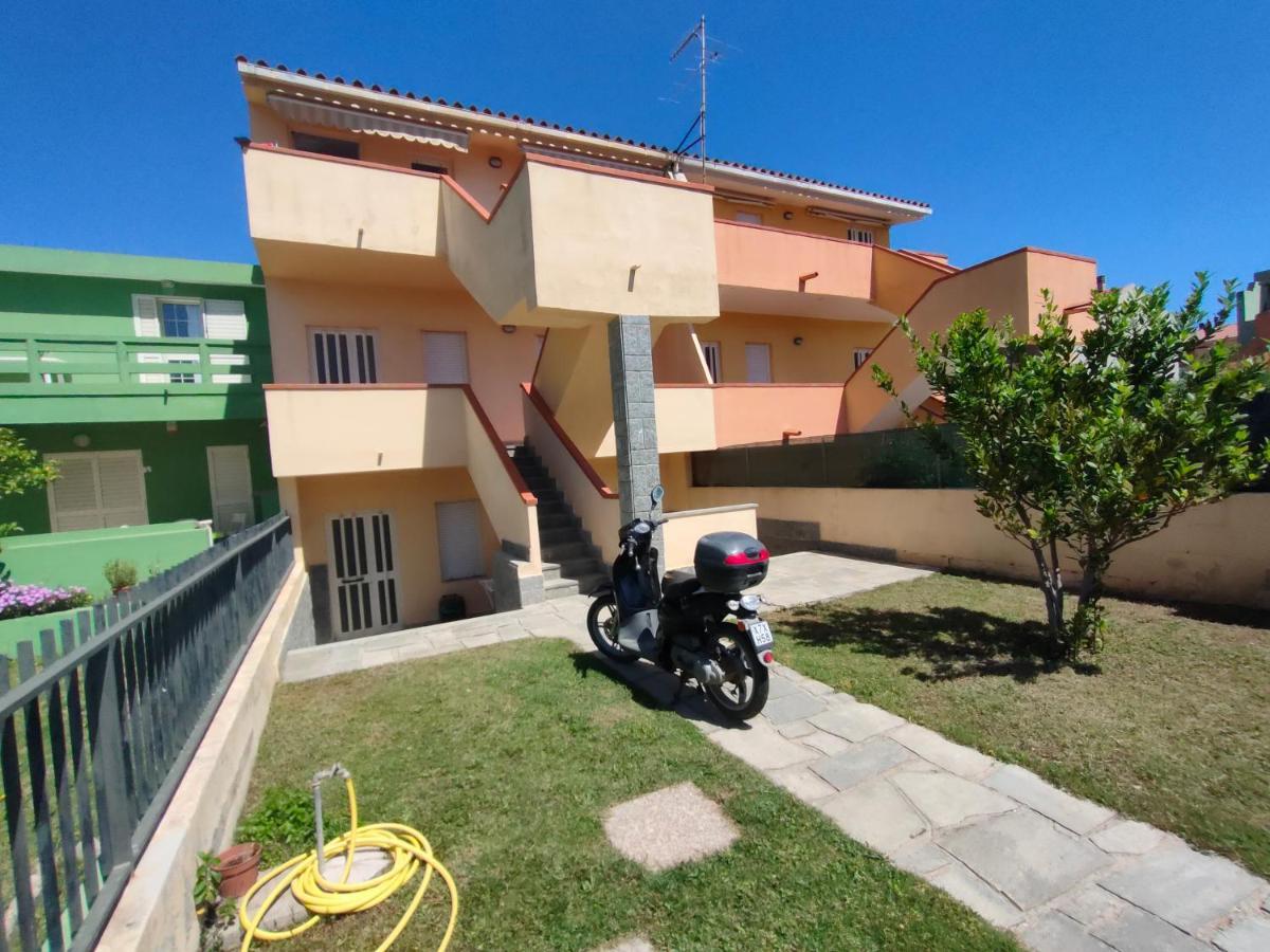 Oasy4 Apartman Villasimius Kültér fotó